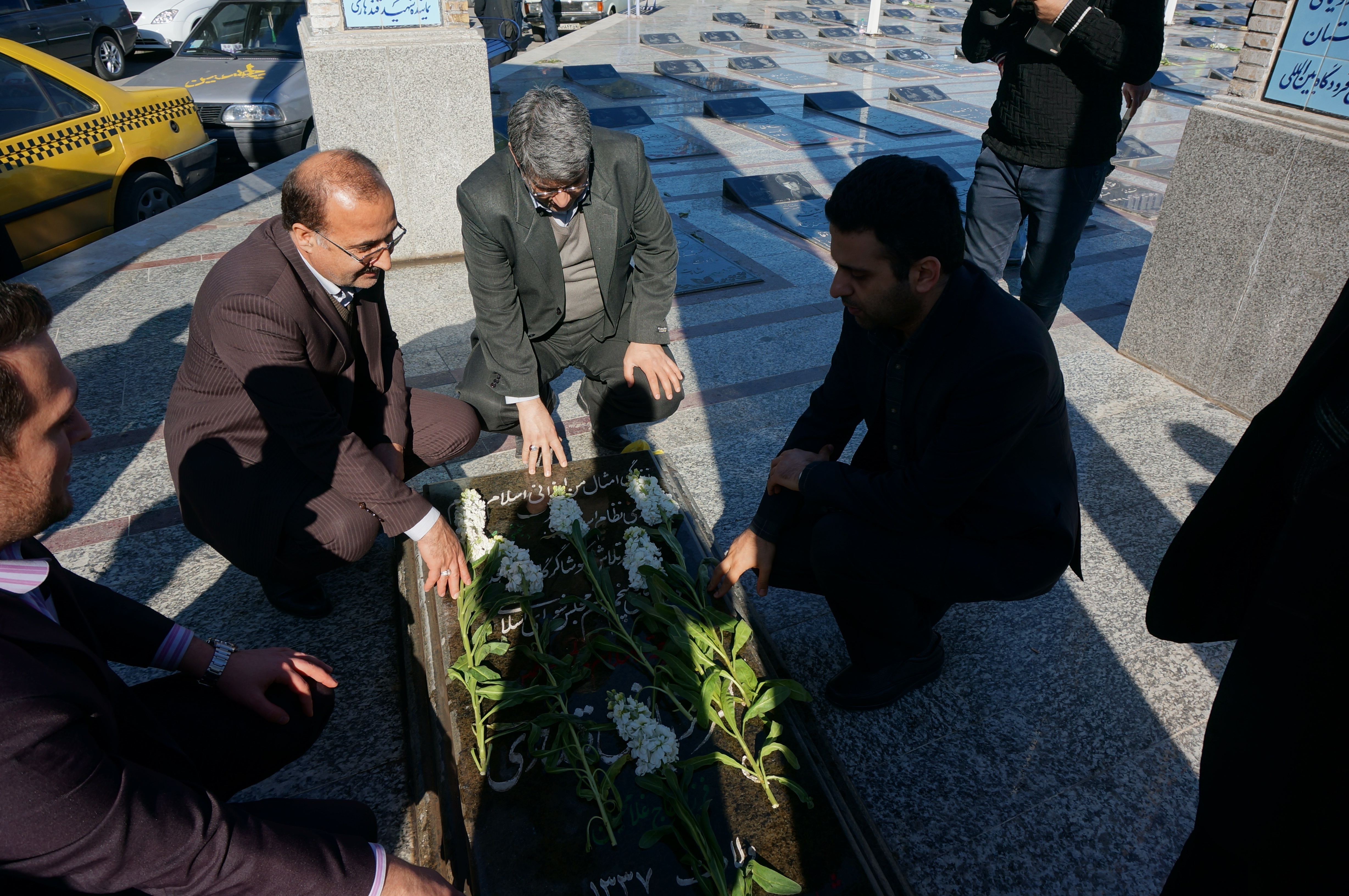 658