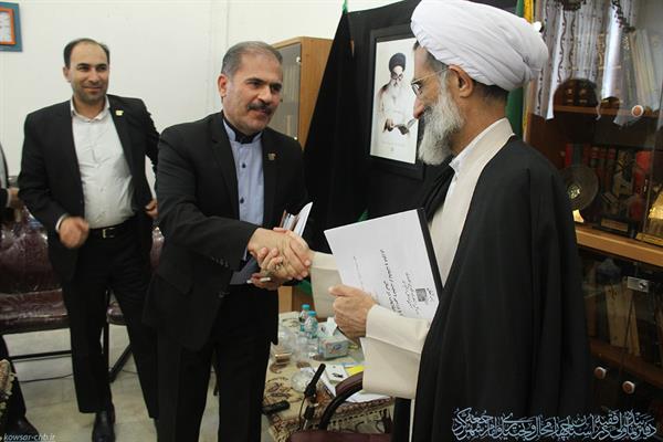 دیدار کارکنان و مدیر کل ارتباطات استان چهارمحال و بختیاری  با نماینده ولی‌فقیه در استان  و امام جمعه شهرکرد
