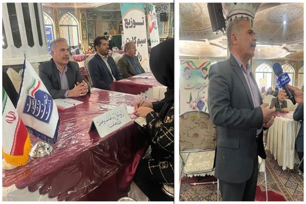 برپایی میز خدمت در راستای کاهش مشکلات مردم