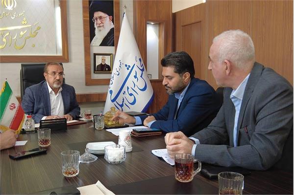 تأکید بر توسعه زیرساخت‌های ارتباطی و ارتقای خدمات پستی در دیدار مدیرکل ارتباطات البرز با نماینده مردم غرب استان البرز