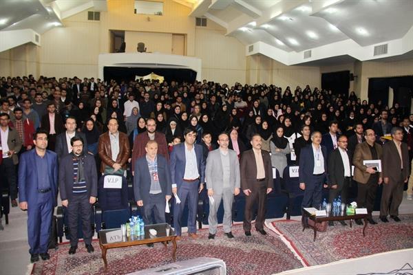 نخستین رویداد علمی ایده شو چهارمحال و بختیاری با حضور مدیر کل ارتباطات و فناوری اطلاعات استان برگزار شد .