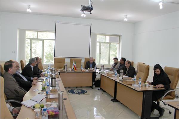 جلسه هماهنگی برگزاری جشنواره ایده سبزکوه در استان چهارمحال وبختیاری برگزار شد.