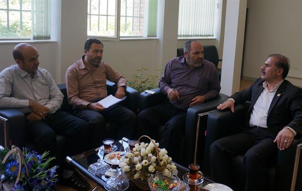 نشست هم اندیشی برگزاری جشنواره نماز در فضای مجازی در محل اداره کل ارتباطات و فناوری اطلاعات