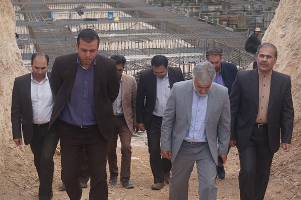 بازدید مهندس نظری معاون هماهنگی امور عمرانی استانداری استان  از پروژه احداث مجتمع ICT استان چهارمحال و بختیاری