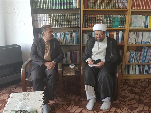 دیدار مدیر کل و کارکنان اداره کل ارتباطات و فناوری اطلاعات استان چهارمحال و بختیاری با امام جمعه شهرستان اردل
